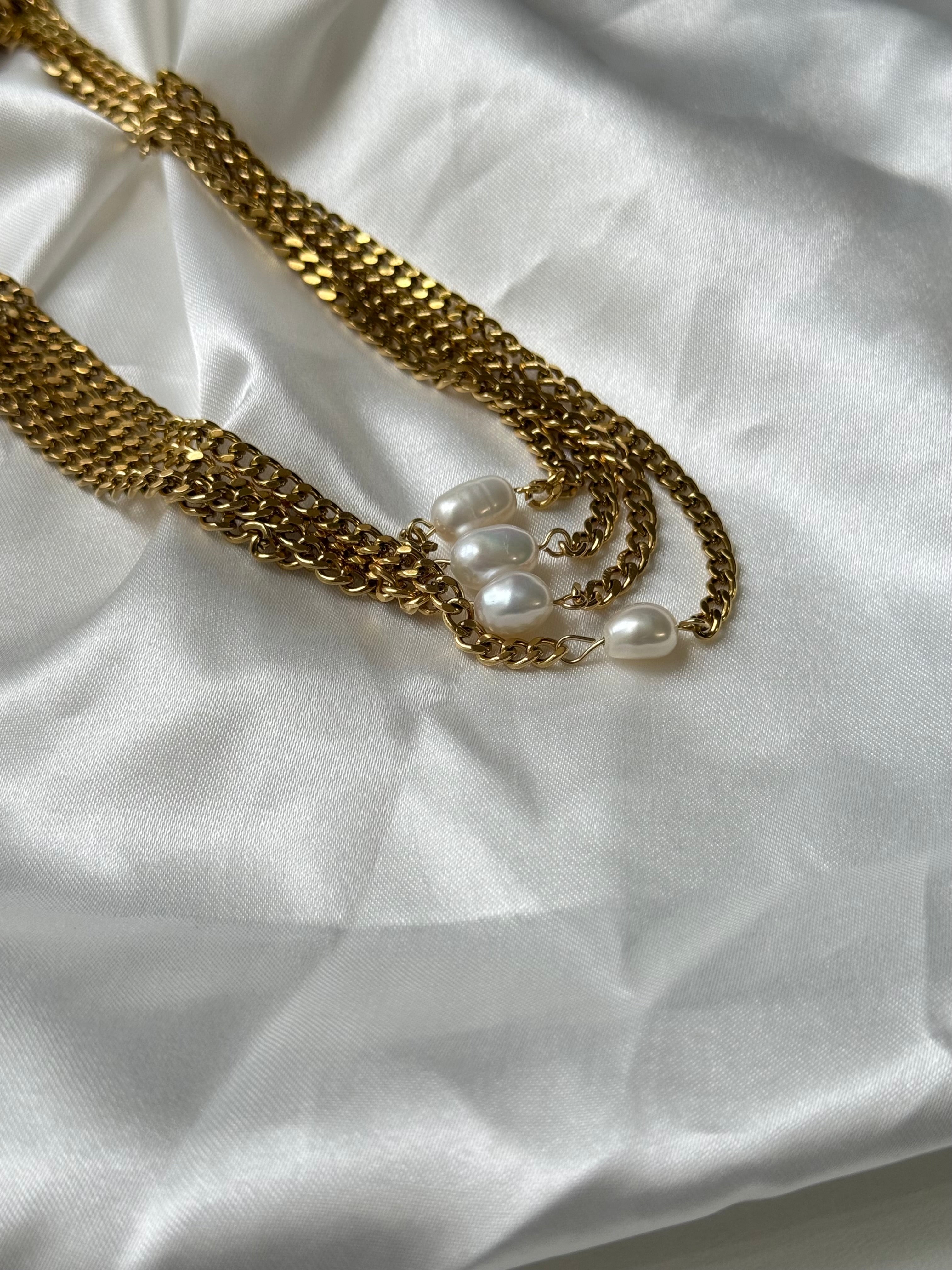 Pearl choker