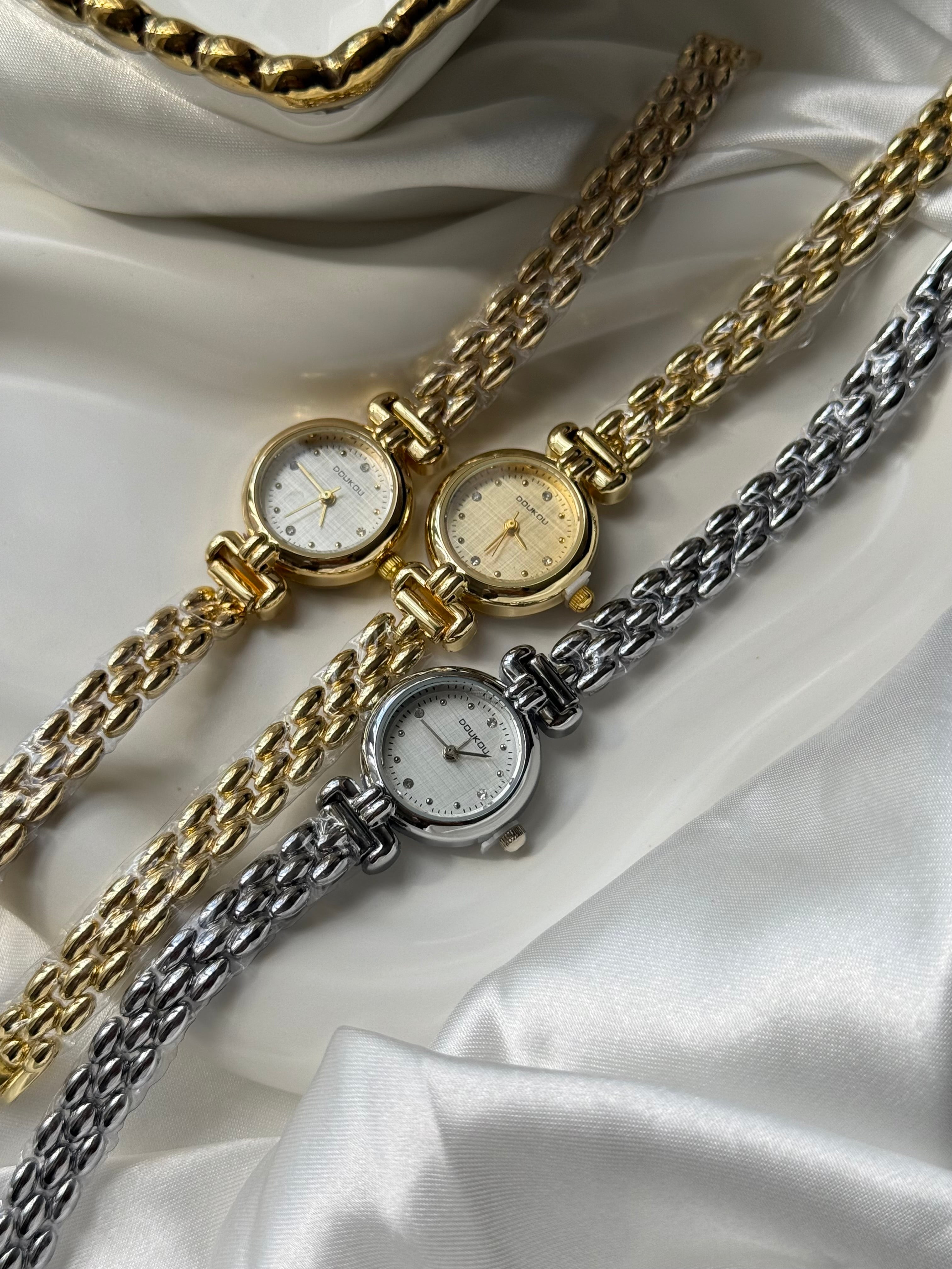 Circle vintage watch