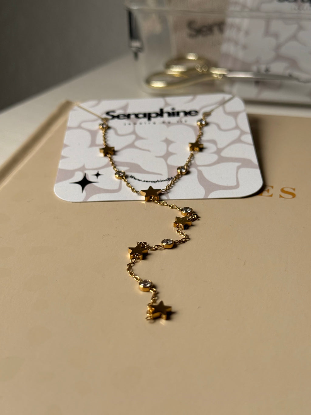 Starlet lariat